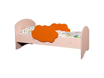 Кровать с бортиками Тучка, корпус Дуб млечный, фасад Оранжевый в Иваново